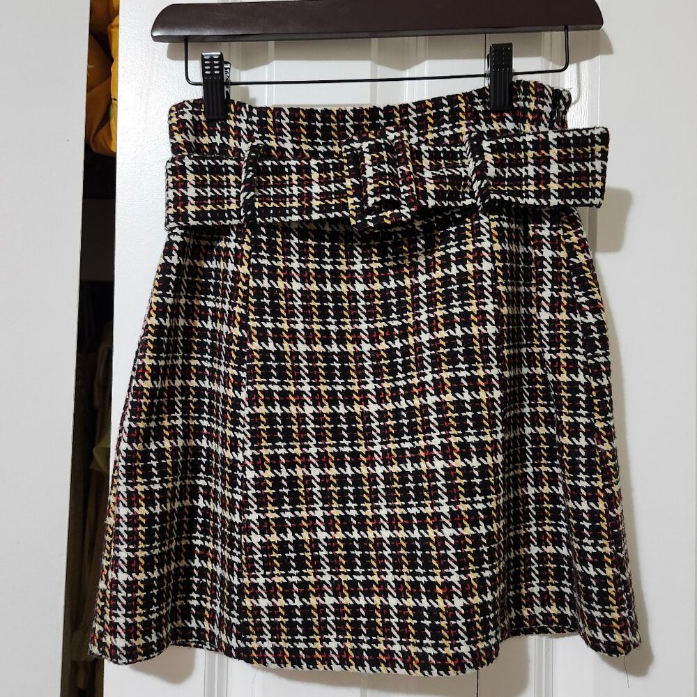 Houndstooth Tweedy Skirt with Belt